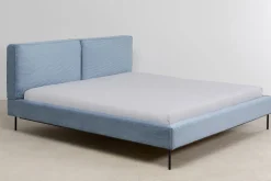Łóżko Podwójne Z Zagłówkiem Niebieskie Nogi Czarne 160x200 Cm